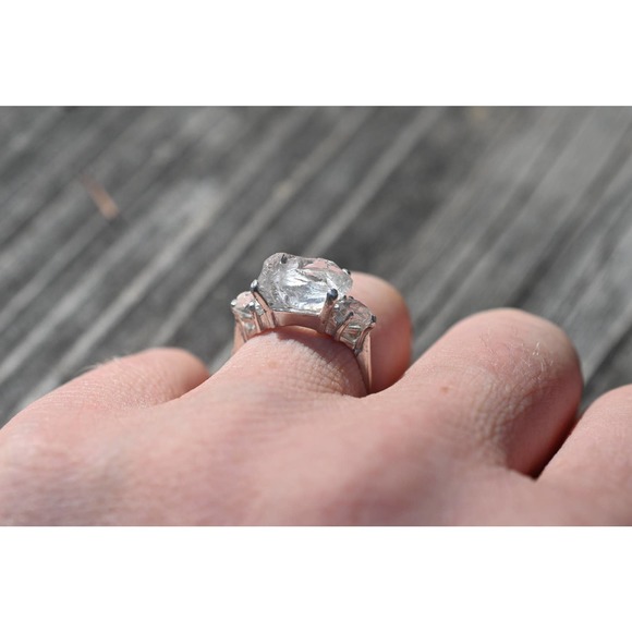alternative raw diamond engagement rings, raw crystal ring, round or ova… - Picture 4 of 6